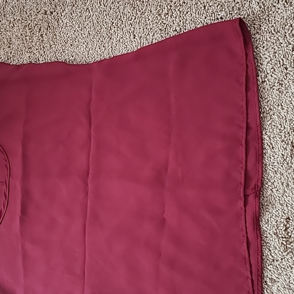 Burgundy Top - Picture 6 of 7